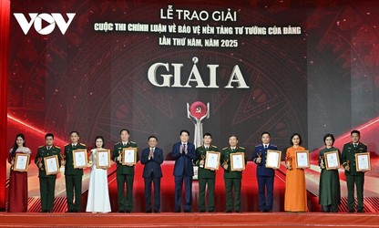 VOV wins prizes for reporting on defending the Party’s ideological foundation