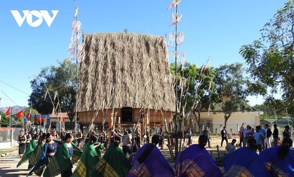 Rong house restored to preserve Xo Dang culture 