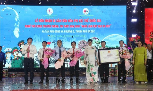 Kerajinan Membuat Tepung Beras di Kota Sa Dec: Pusaka Budaya Takbenda Nasional