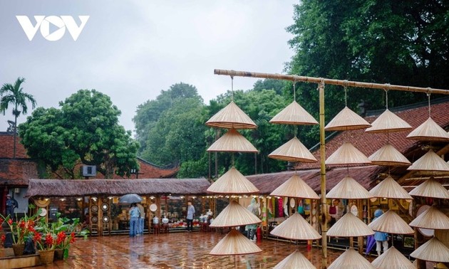 Festival Thang Long-Hanoi 2025: Gambaran Budaya yang Berwarna-warni di Kuil Sastra