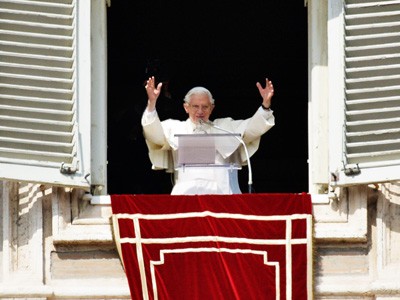 Renuncia oficial del Papa Benedicto XVI 