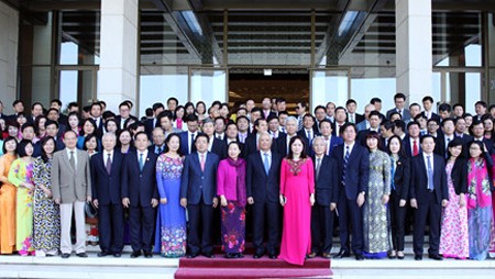 Vietnam conmemora 55 años del sector petrolero