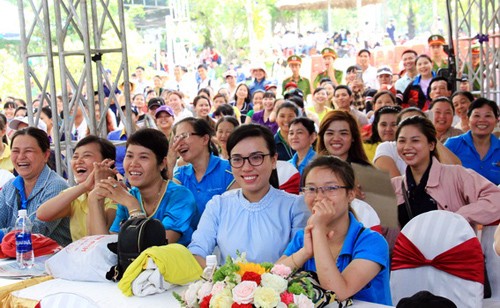 Más de 5 mil trabajadores participan en Festival laboral 2017 en localidad sureña