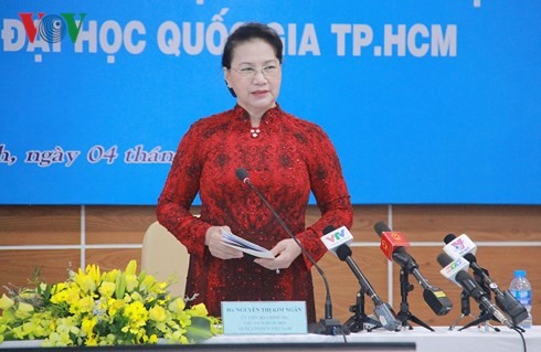 Presidenta del Parlamento orienta el desarrollo de la Universidad Nacional de Ciudad Ho Chi Minh