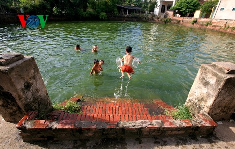 Antiguos pozos vietnamitas en obras fotográficas de Le Bich