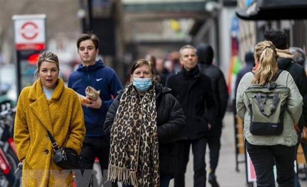 Más países anuncian el fin de las restricciones por el covid y la reapertura de fronteras