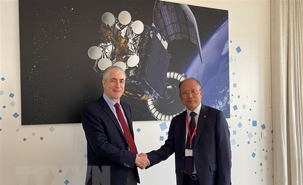 Vietnam fomenta la cooperación internacional en la materia hidrográfica y el desarrollo de satélites