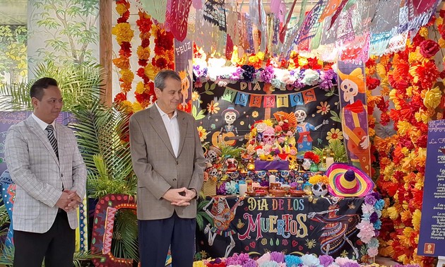 Inauguración en Hanói del festival cultural mexicano Día de los Muertos