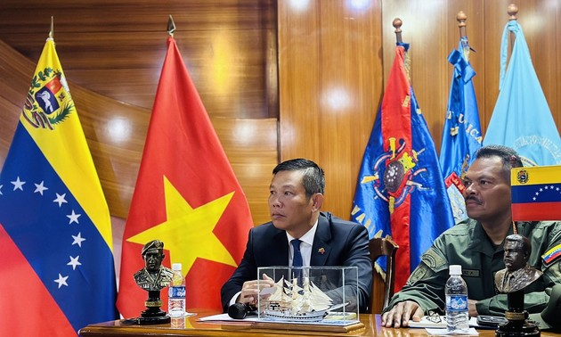 Diálogo conmemorativo de 80 años de la fundación del Ejército Popular de Vietnam en Venezuela