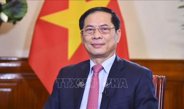 Diplomacia vietnamita avanza en la era del despegue nacional