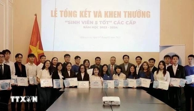 Estudiantes vietnamitas promueven la imagen nacional en Rusia