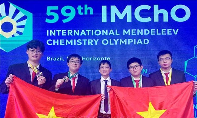 Cuatro estudiantes vietnamitas ganan medallas en la Olimpiada Internacional de Química Mendeleev