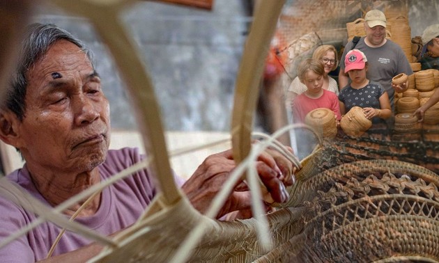 Oficio tradicional de tejido de ratán y bambú en Hanói: Más de 400 años de permanencia y desarrollo