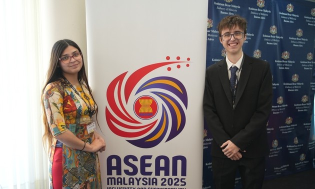 Estudiantes argentinos premiados por representar a Vietnam en el Modelo ASEAN