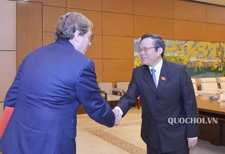 Vicepresidente de Asamblea Nacional de Vietnam recibe a delegación del Parlamento Europeo