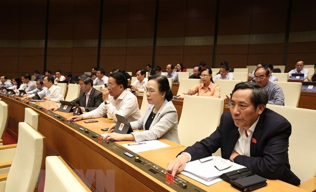 Diputados vietnamitas analizan importantes leyes para responder al cambio climático