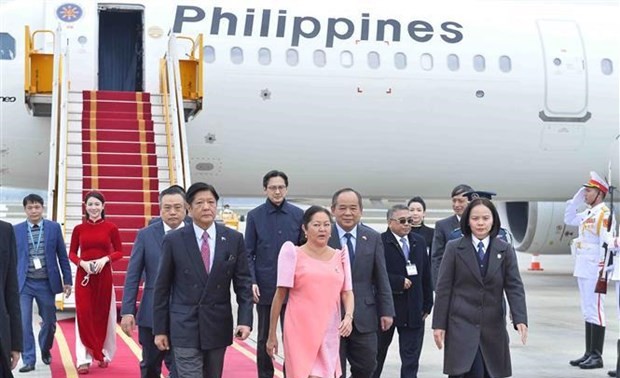 Presidente filipino inicia gira por Vietnam