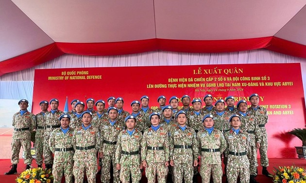 Ceremonia de abanderamiento de unidades vietnamitas participantes en misiones de mantenimiento de paz de la ONU