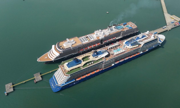 Quang Ninh recibe 2 cruceros internacionales