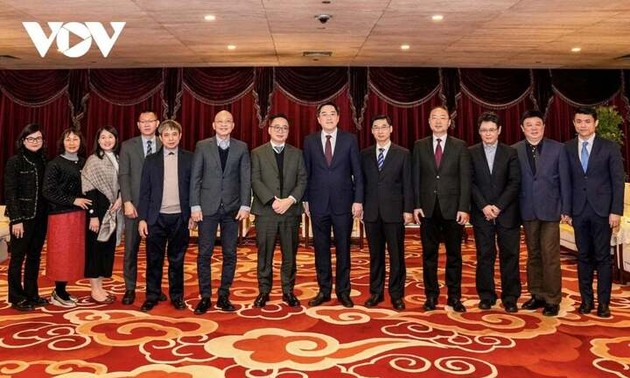 VOV y el Grupo CMG de China firman acuerdo de cooperación