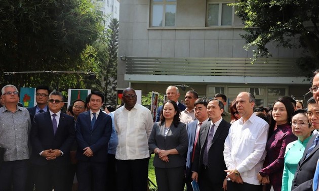 Exposición fotográfica conmemora 65 años de relaciones diplomáticas entre Vietnam y Cuba