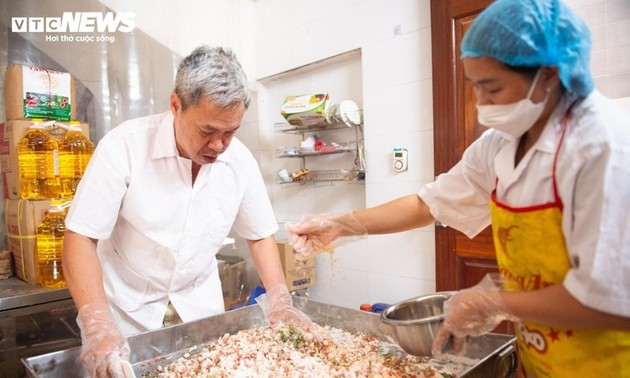 Un famoso taller conserva el aroma atemporal de los pasteles de luna tradicionales