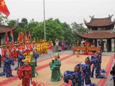 国祖雒龙君公祭仪式拉开2016年雄王祭祖大典暨雄王庙会序幕