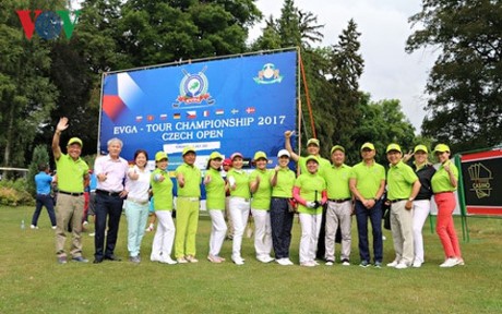 旅欧越南青年大学生夏令营在捷克举办