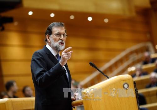 Mariano Rajoy demande la destitution du président catalan 