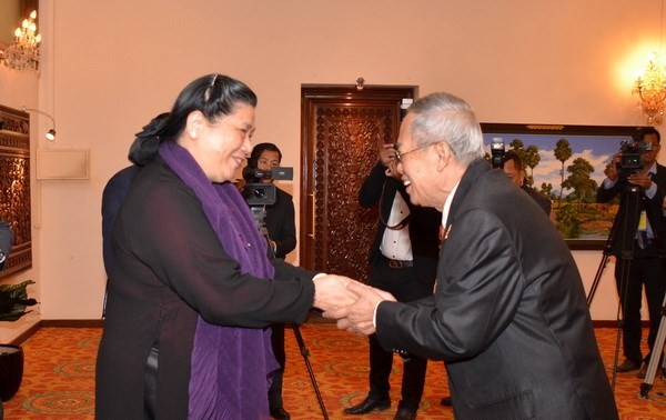 La vice-présidente de l’Assemblée nationale en visite au Cambodge