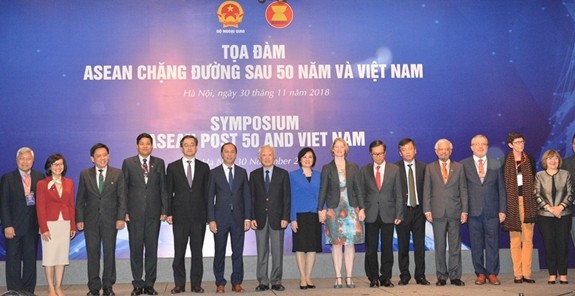 ASEAN, 50 ans après