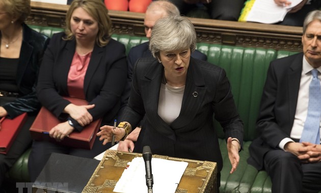 Brexit: Theresa May met la pression sur Bruxelles avant un vote crucial