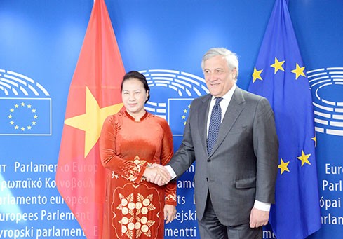 Entretien Nguyên Thi Kim Ngân - Antonio Tajani