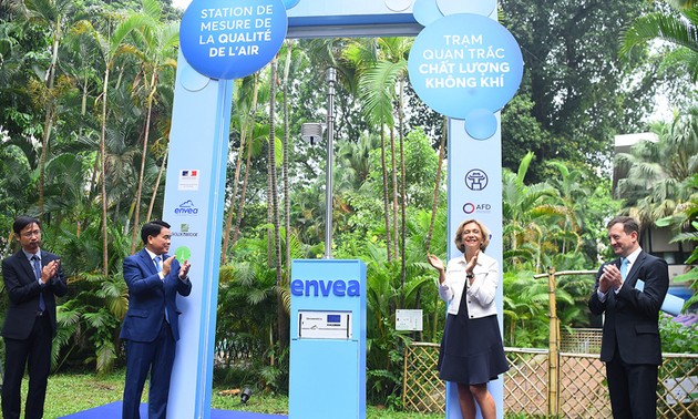 Inauguration d’un nouveau dispositif de mesure de la qualité de l’air à Hanoï