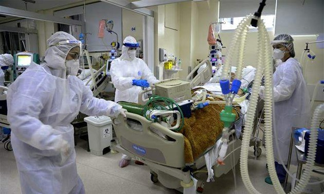 Le bilan de la pandémie dans le monde: plus de 1 350 000 morts