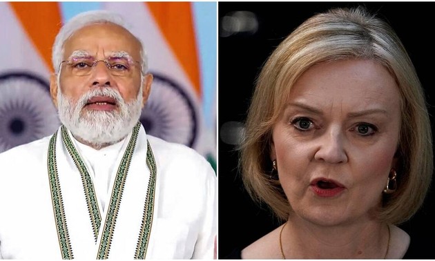 Liz Truss s'entretient par téléphone avec les dirigeants français et indien