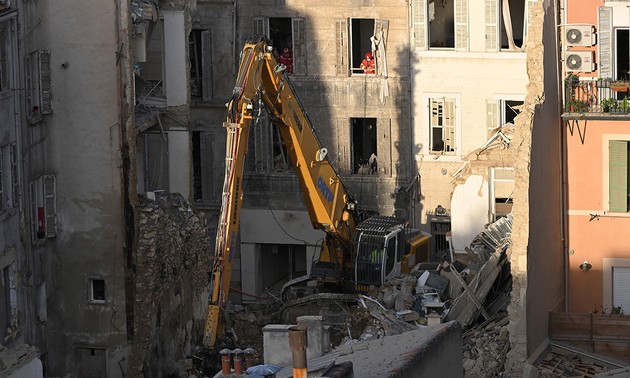 Effondrement d’un immeuble à Marseille: 6 morts extraits des décombres