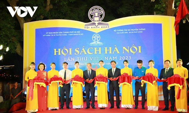 Ouverture de la Fête des livres de Hanoi