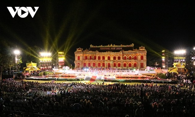 Ouverture de la semaine du Festival international des arts de Huê 2024