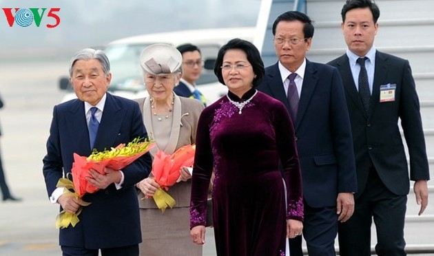 Welcoming ceremony for Japanese Emperor in Hanoi