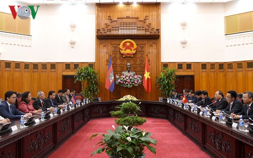 Vietnam, Cambodia should support each other’s legitimate interests: PM