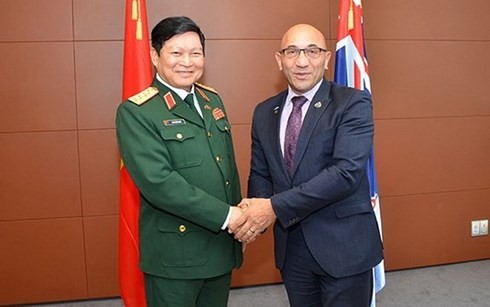 Vietnam, New Zealand forge closer defence ties