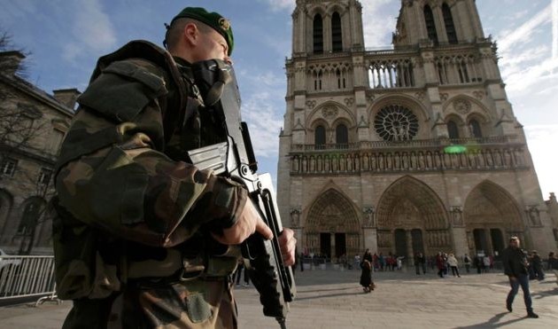 Four arrested in Paris for terror plot