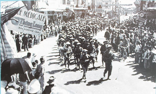 Photos revive memories of Hanoi Liberation Day in 1954