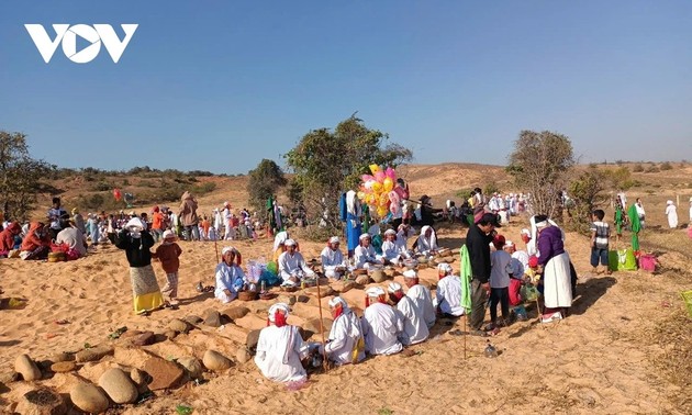 Ramuwan Festival unites Cham families in remembrance and prayer