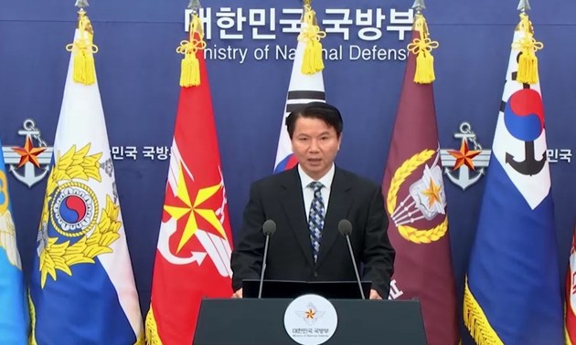 South Korea proposes talks with North Korea on military demarcation line