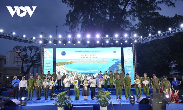 Phu Quoc launches multilingual QR system, tourism code of conduct