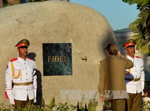 Kubaner machen Kondolenzbesuch nach der Beerdigungsfeier von Fidel Castro