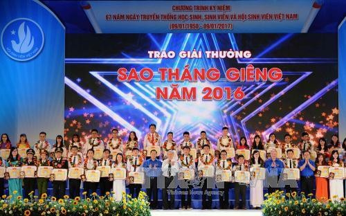 Verleihung des Preises “Sao Thang Gieng”