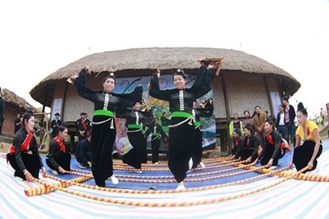 Traditionelle Kulturidentität beim Fest “Frühling im ganzen Land”